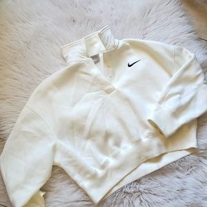 Nike Cropped sweatshirt 🤍